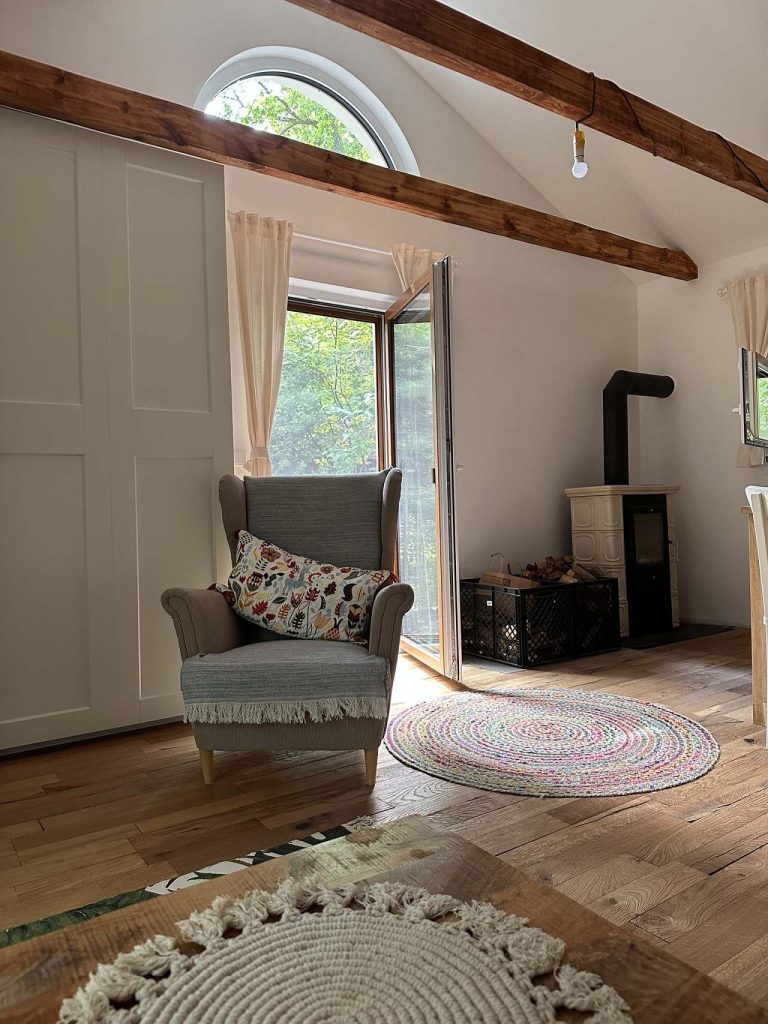 25462a07-53ca-4732-91e8-0b0ab8726429-1-102-o-4ac2-926804