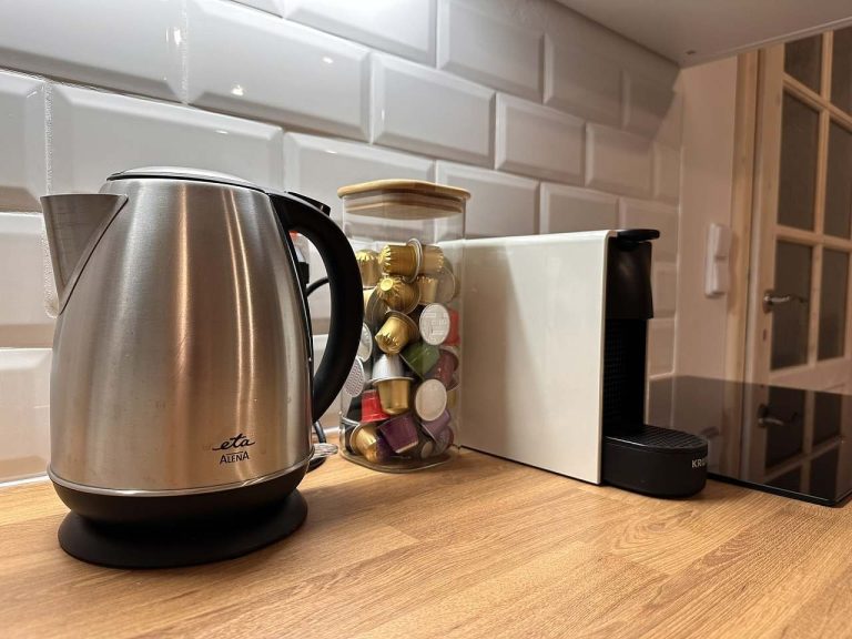 31a9d532-30f0-421d-b2d9-4405f01c0820-1-102-o-03f4-926808