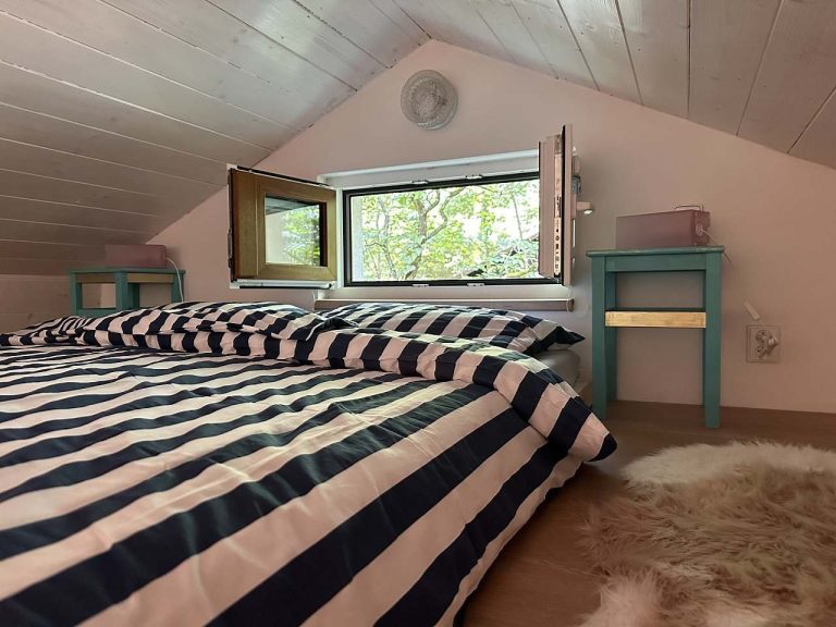 img-3776-eab0-926801